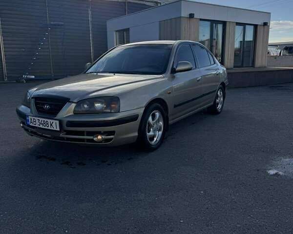 Бежевый Хендай Элантра, объемом двигателя 1.98 л и пробегом 320 тыс. км за 3000 $, фото 2 на Automoto.ua