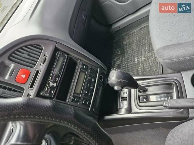 Бежевый Хендай Элантра, объемом двигателя 1.98 л и пробегом 320 тыс. км за 3200 $, фото 9 на Automoto.ua