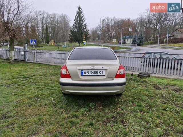 Бежевый Хендай Элантра, объемом двигателя 1.98 л и пробегом 320 тыс. км за 3200 $, фото 2 на Automoto.ua