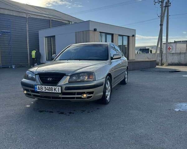 Бежевый Хендай Элантра, объемом двигателя 1.98 л и пробегом 320 тыс. км за 3000 $, фото 1 на Automoto.ua
