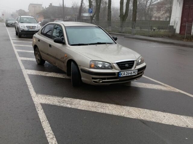 Бежевий Хендай Елантра, об'ємом двигуна 1.6 л та пробігом 262 тис. км за 3500 $, фото 1 на Automoto.ua