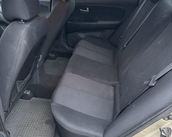 Бежевий Хендай Елантра, об'ємом двигуна 1.6 л та пробігом 174 тис. км за 6200 $, фото 10 на Automoto.ua