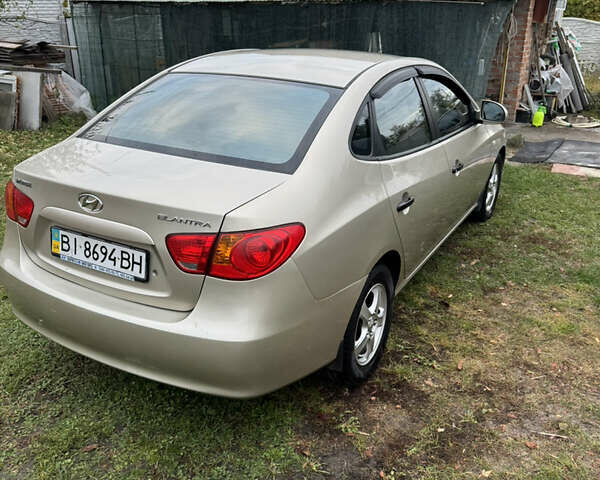 Бежевий Хендай Елантра, об'ємом двигуна 1.6 л та пробігом 174 тис. км за 6200 $, фото 4 на Automoto.ua