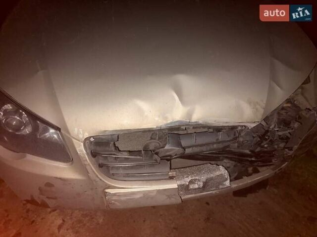 Бежевий Хендай Елантра, об'ємом двигуна 1.59 л та пробігом 250 тис. км за 4600 $, фото 9 на Automoto.ua