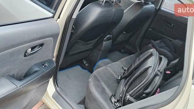 Хендай Элантра 2008 в Киеве на Automoto.ua Бежевый Хендай Элантра, объемом двигателя 1.59 л и пробегом 279 тыс. км за 6000 $, фото 5 на Automoto.ua