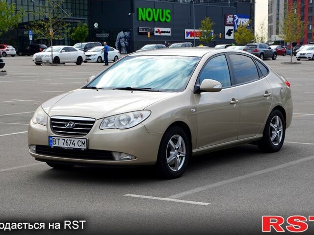 Бежевый Хендай Элантра, объемом двигателя 1.6 л и пробегом 256 тыс. км за 4850 $, фото 1 на Automoto.ua