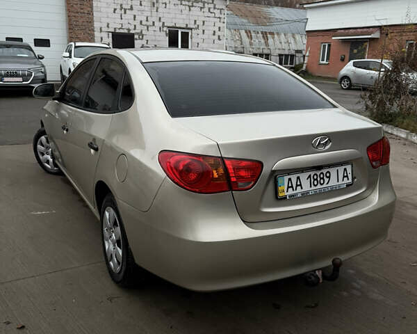 Бежевий Хендай Елантра, об'ємом двигуна 1.59 л та пробігом 290 тис. км за 6400 $, фото 9 на Automoto.ua