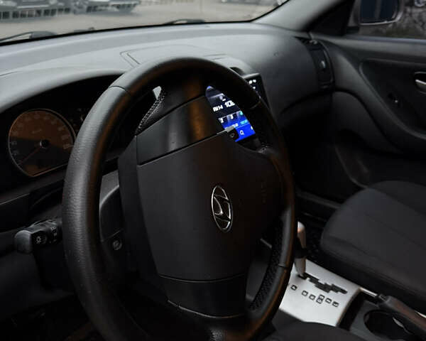 Бежевий Хендай Елантра, об'ємом двигуна 1.59 л та пробігом 290 тис. км за 6400 $, фото 15 на Automoto.ua