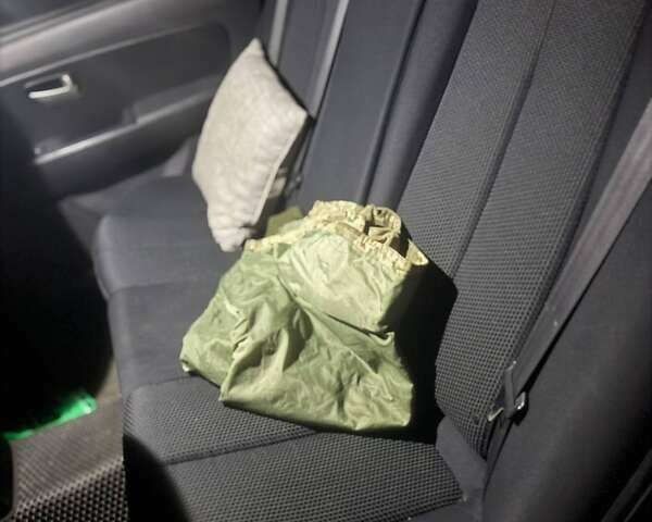 Бежевий Хендай Елантра, об'ємом двигуна 1.59 л та пробігом 250 тис. км за 4600 $, фото 1 на Automoto.ua