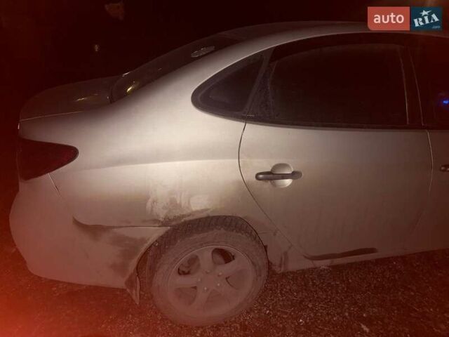 Бежевий Хендай Елантра, об'ємом двигуна 1.59 л та пробігом 250 тис. км за 4600 $, фото 3 на Automoto.ua