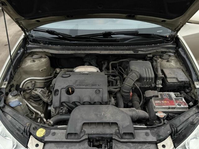 Бежевый Хендай Элантра, объемом двигателя 1.6 л и пробегом 270 тыс. км за 6400 $, фото 19 на Automoto.ua