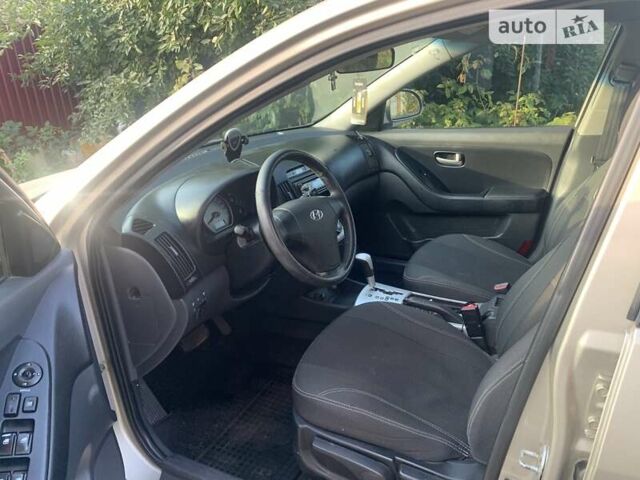 Бежевый Хендай Элантра, объемом двигателя 1.59 л и пробегом 143 тыс. км за 7200 $, фото 5 на Automoto.ua