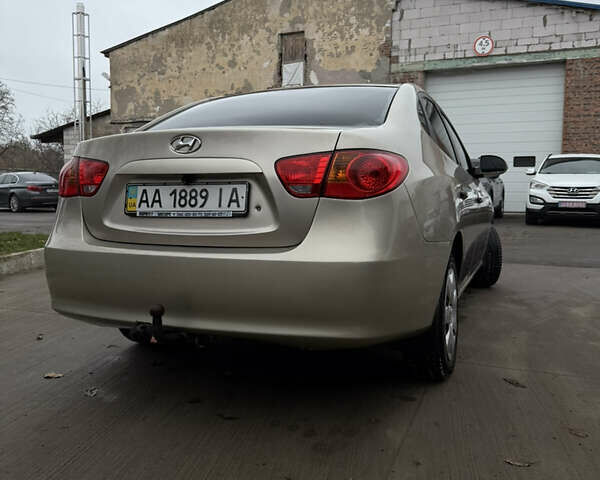 Бежевий Хендай Елантра, об'ємом двигуна 1.59 л та пробігом 290 тис. км за 6400 $, фото 7 на Automoto.ua