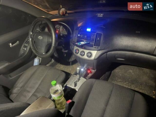 Бежевий Хендай Елантра, об'ємом двигуна 1.59 л та пробігом 250 тис. км за 4600 $, фото 4 на Automoto.ua