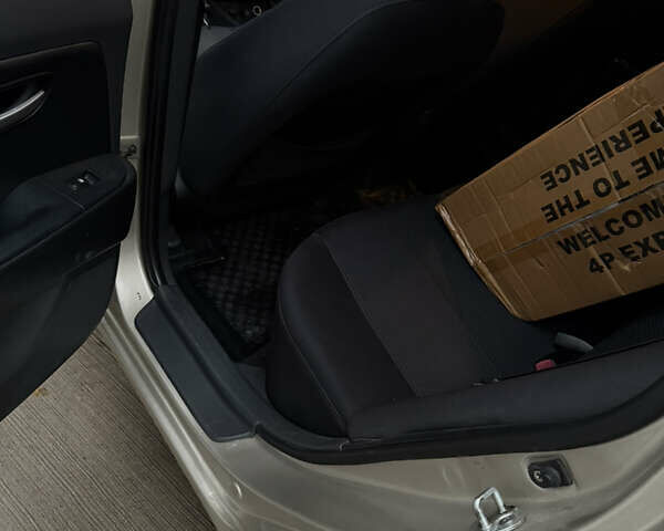 Бежевий Хендай Елантра, об'ємом двигуна 1.59 л та пробігом 290 тис. км за 6400 $, фото 19 на Automoto.ua