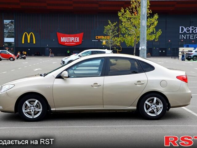 Бежевый Хендай Элантра, объемом двигателя 1.6 л и пробегом 256 тыс. км за 4850 $, фото 2 на Automoto.ua