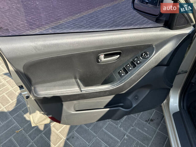 Бежевый Хендай Элантра, объемом двигателя 1.59 л и пробегом 270 тыс. км за 6500 $, фото 13 на Automoto.ua