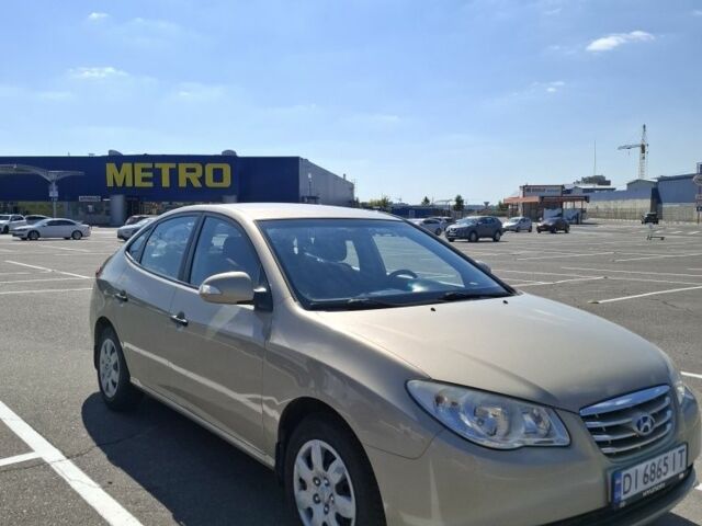 Бежевый Хендай Элантра, объемом двигателя 1.6 л и пробегом 154 тыс. км за 5900 $, фото 1 на Automoto.ua