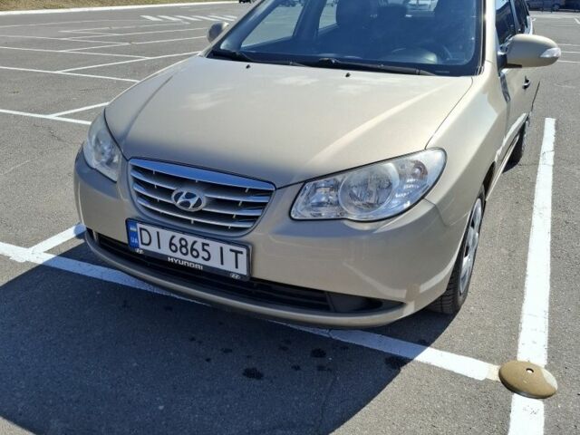 Бежевый Хендай Элантра, объемом двигателя 1.6 л и пробегом 154 тыс. км за 5900 $, фото 2 на Automoto.ua