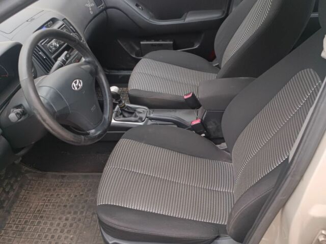 Бежевий Хендай Елантра, об'ємом двигуна 1.6 л та пробігом 142 тис. км за 6900 $, фото 6 на Automoto.ua