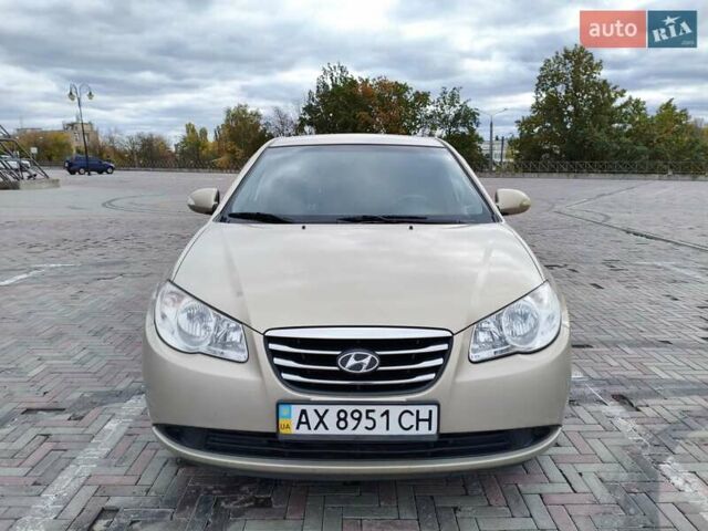 Бежевий Хендай Елантра, об'ємом двигуна 1.59 л та пробігом 192 тис. км за 5000 $, фото 8 на Automoto.ua