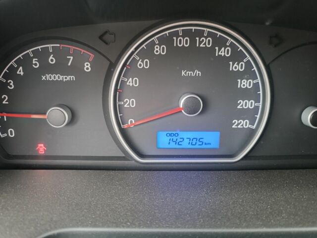 Бежевий Хендай Елантра, об'ємом двигуна 1.6 л та пробігом 142 тис. км за 6900 $, фото 5 на Automoto.ua