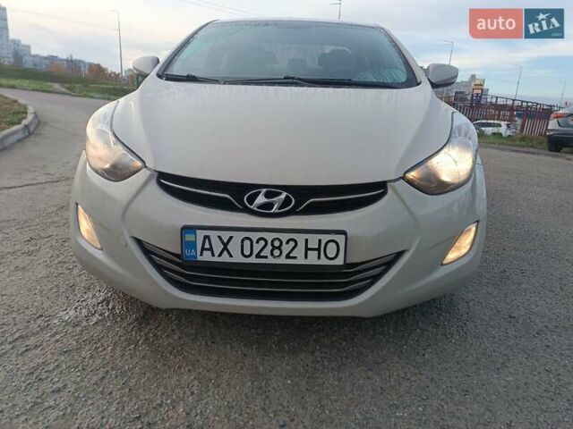 Хендай Элантра 2011 в Киеве на Automoto.ua Бежевый Хендай Элантра, объемом двигателя 1.8 л и пробегом 199 тыс. км за 7200 $, фото 10 на Automoto.ua