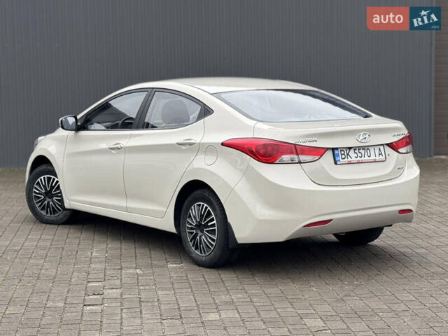 Бежевий Хендай Елантра, об'ємом двигуна 1.6 л та пробігом 185 тис. км за 9850 $, фото 8 на Automoto.ua