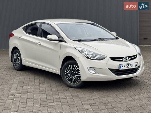 Бежевий Хендай Елантра, об'ємом двигуна 1.6 л та пробігом 185 тис. км за 9850 $, фото 4 на Automoto.ua