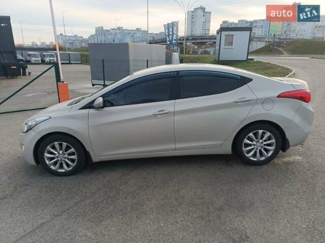Хендай Элантра 2011 в Киеве на Automoto.ua Бежевый Хендай Элантра, объемом двигателя 1.8 л и пробегом 199 тыс. км за 7200 $, фото 4 на Automoto.ua