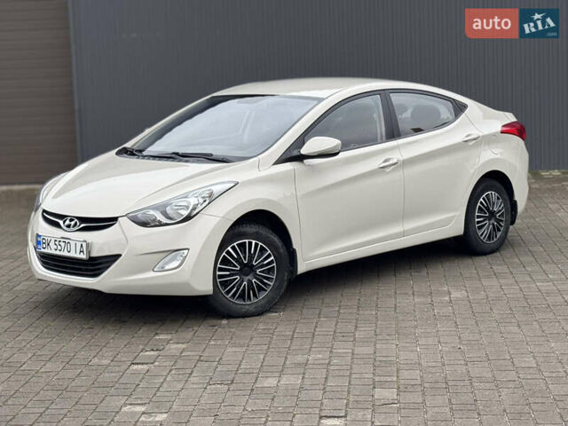 Бежевий Хендай Елантра, об'ємом двигуна 1.6 л та пробігом 185 тис. км за 9850 $, фото 2 на Automoto.ua