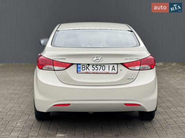 Бежевий Хендай Елантра, об'ємом двигуна 1.6 л та пробігом 185 тис. км за 9850 $, фото 10 на Automoto.ua