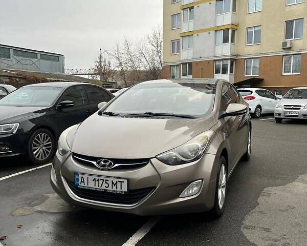 Бежевий Хендай Елантра, об'ємом двигуна 1.8 л та пробігом 158 тис. км за 9200 $, фото 2 на Automoto.ua