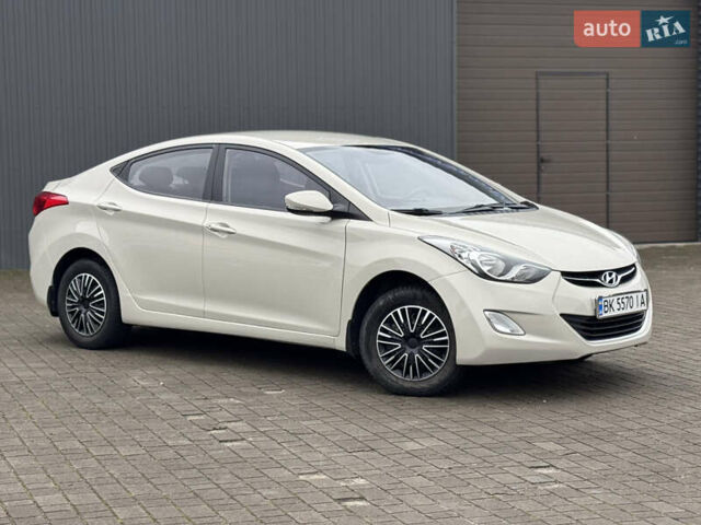 Бежевий Хендай Елантра, об'ємом двигуна 1.6 л та пробігом 185 тис. км за 9850 $, фото 6 на Automoto.ua