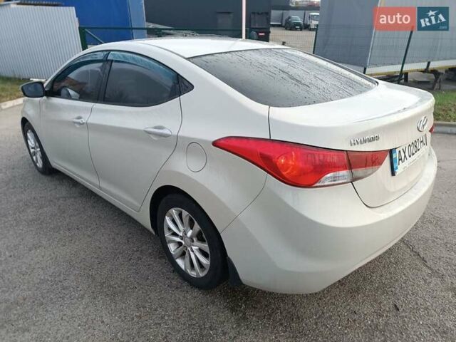 Хендай Элантра 2011 в Киеве на Automoto.ua Бежевый Хендай Элантра, объемом двигателя 1.8 л и пробегом 199 тыс. км за 7200 $, фото 6 на Automoto.ua