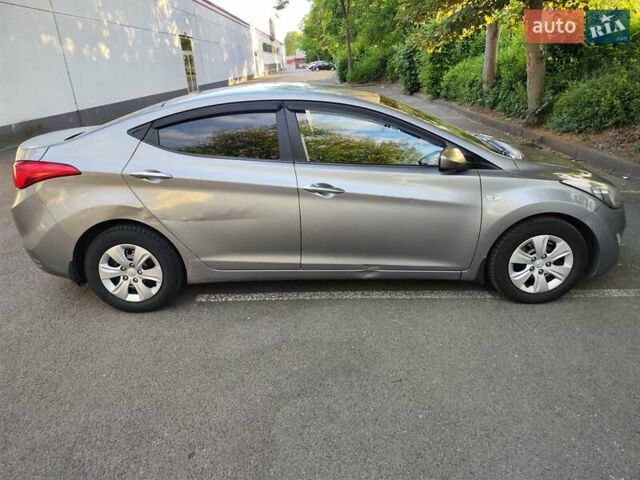 Бежевый Хендай Элантра, объемом двигателя 1.59 л и пробегом 233 тыс. км за 7500 $, фото 5 на Automoto.ua