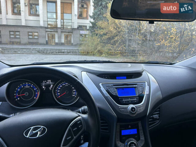 Бежевий Хендай Елантра, об'ємом двигуна 1.8 л та пробігом 15 тис. км за 10000 $, фото 19 на Automoto.ua