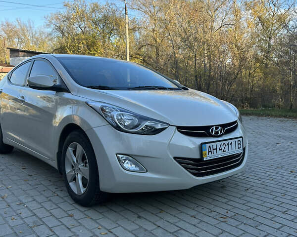 Бежевий Хендай Елантра, об'ємом двигуна 1.8 л та пробігом 15 тис. км за 10000 $, фото 2 на Automoto.ua