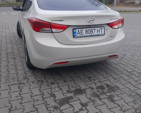 Бежевий Хендай Елантра, об'ємом двигуна 1.59 л та пробігом 137 тис. км за 8400 $, фото 10 на Automoto.ua