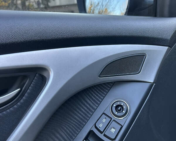 Бежевий Хендай Елантра, об'ємом двигуна 1.8 л та пробігом 15 тис. км за 10000 $, фото 20 на Automoto.ua