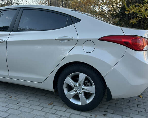 Бежевий Хендай Елантра, об'ємом двигуна 1.8 л та пробігом 15 тис. км за 10000 $, фото 7 на Automoto.ua