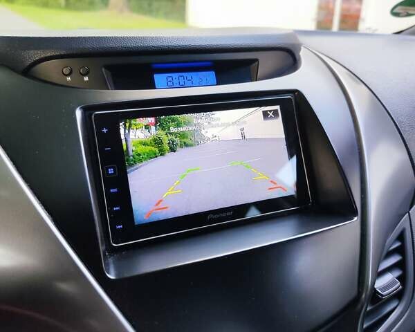 Бежевый Хендай Элантра, объемом двигателя 1.59 л и пробегом 233 тыс. км за 7500 $, фото 52 на Automoto.ua