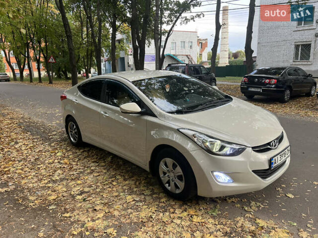 Бежевый Хендай Элантра, объемом двигателя 1.6 л и пробегом 240 тыс. км за 8500 $, фото 2 на Automoto.ua