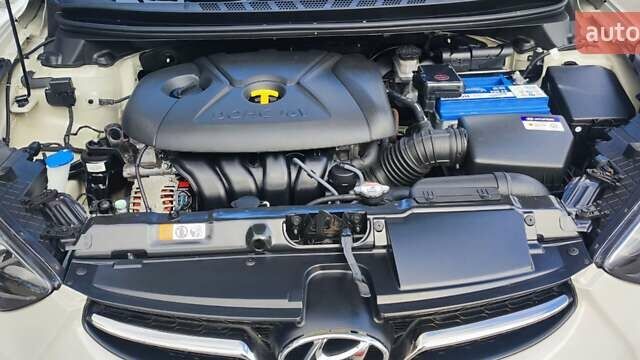 Бежевый Хендай Элантра, объемом двигателя 1.8 л и пробегом 17 тыс. км за 11850 $, фото 4 на Automoto.ua