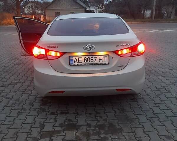 Бежевий Хендай Елантра, об'ємом двигуна 1.59 л та пробігом 137 тис. км за 8400 $, фото 11 на Automoto.ua
