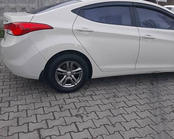 Бежевий Хендай Елантра, об'ємом двигуна 1.59 л та пробігом 137 тис. км за 8400 $, фото 7 на Automoto.ua