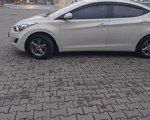 Бежевий Хендай Елантра, об'ємом двигуна 1.59 л та пробігом 137 тис. км за 8400 $, фото 5 на Automoto.ua