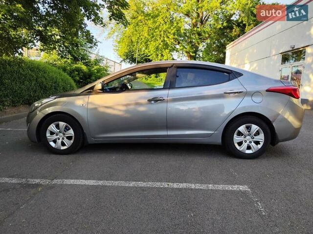 Бежевый Хендай Элантра, объемом двигателя 1.59 л и пробегом 233 тыс. км за 7500 $, фото 3 на Automoto.ua