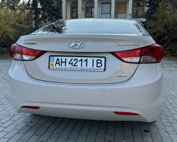 Бежевий Хендай Елантра, об'ємом двигуна 1.8 л та пробігом 15 тис. км за 10000 $, фото 5 на Automoto.ua