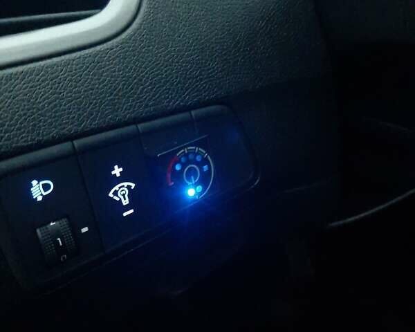 Бежевий Хендай Елантра, об'ємом двигуна 1.59 л та пробігом 137 тис. км за 8400 $, фото 18 на Automoto.ua